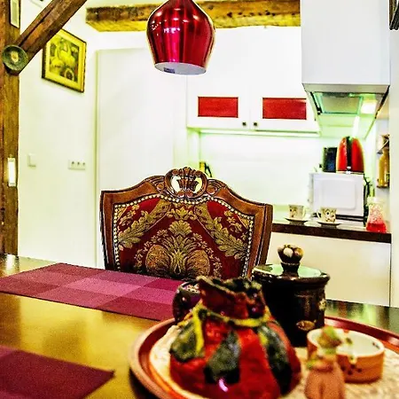 Napoleon'S Secret Spa Apartment Butas