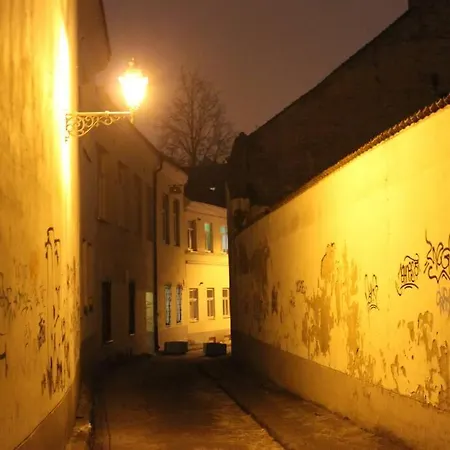Napoleon'S Secret Spa Apartment